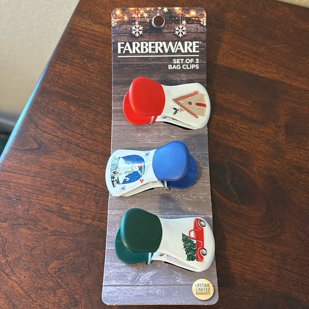 Farberware Set of 3 Holiday/Christmas Magnetic Bag Clips